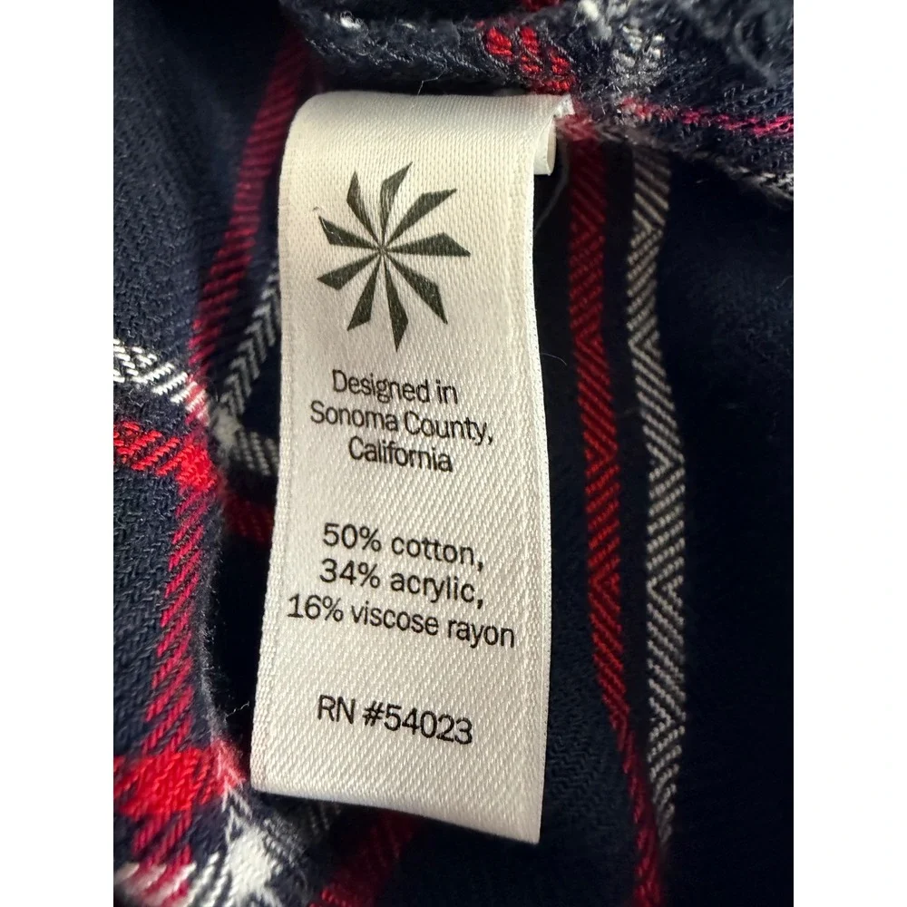 Athleta Flannel Top Women's Medium Navy Red Plaid Long‎ Sleeve Lumberjill